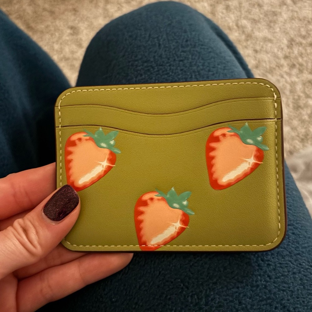 Wavy Card Case Coachtopia Leather With Strawberry Print